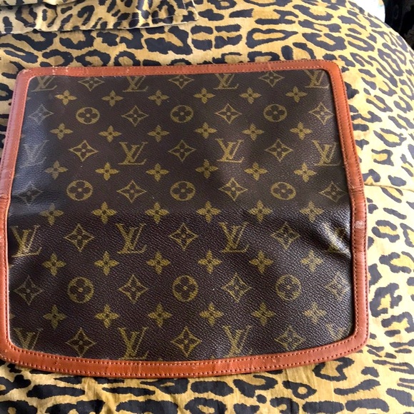 Louis Vuitton Handbags - Louis Vuitton RARE clutch🌺Authentic 🌺 Vintage🌺